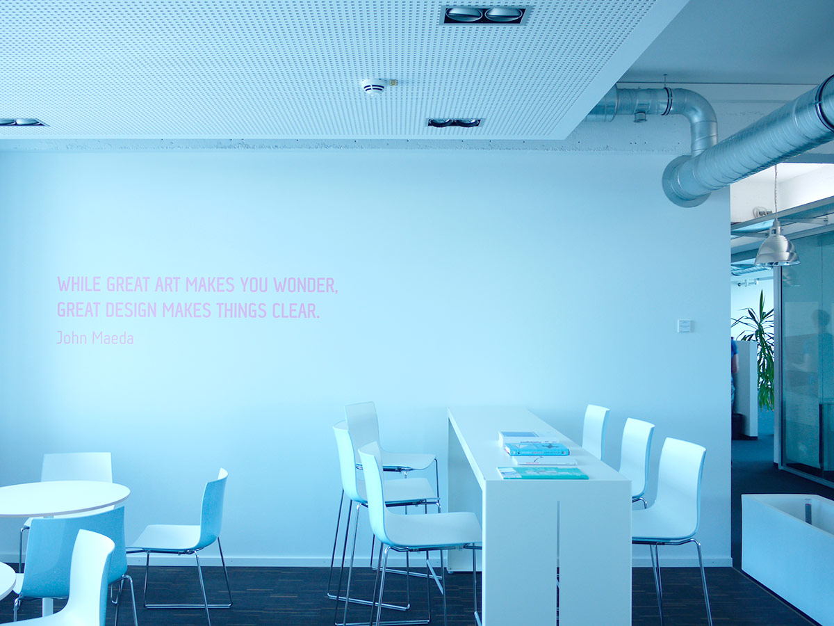 Zitat von John Maeda »While great art makes you wonder, great desing makes things clear.«