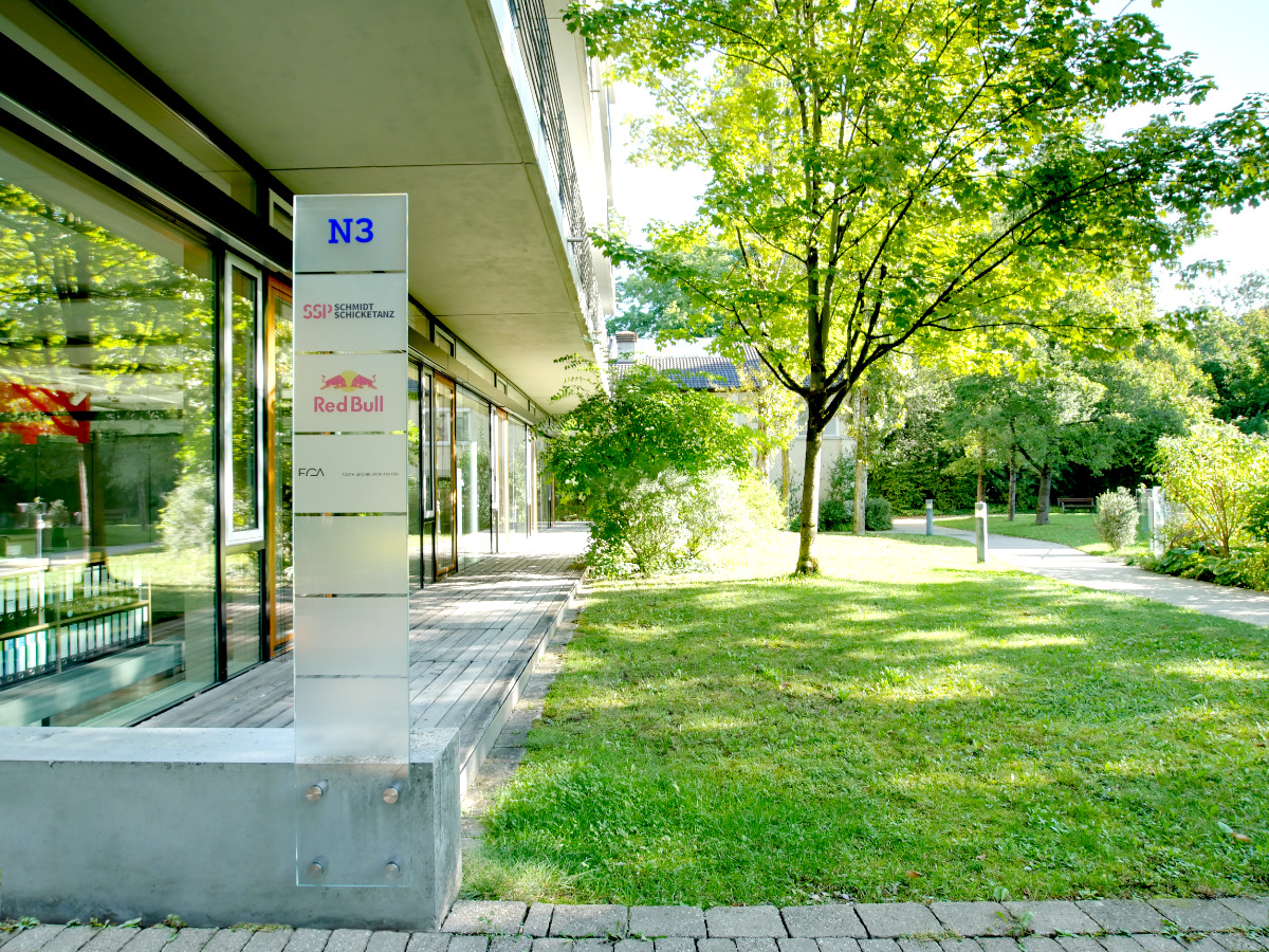 freistehende Zielinformation aus Echtglas