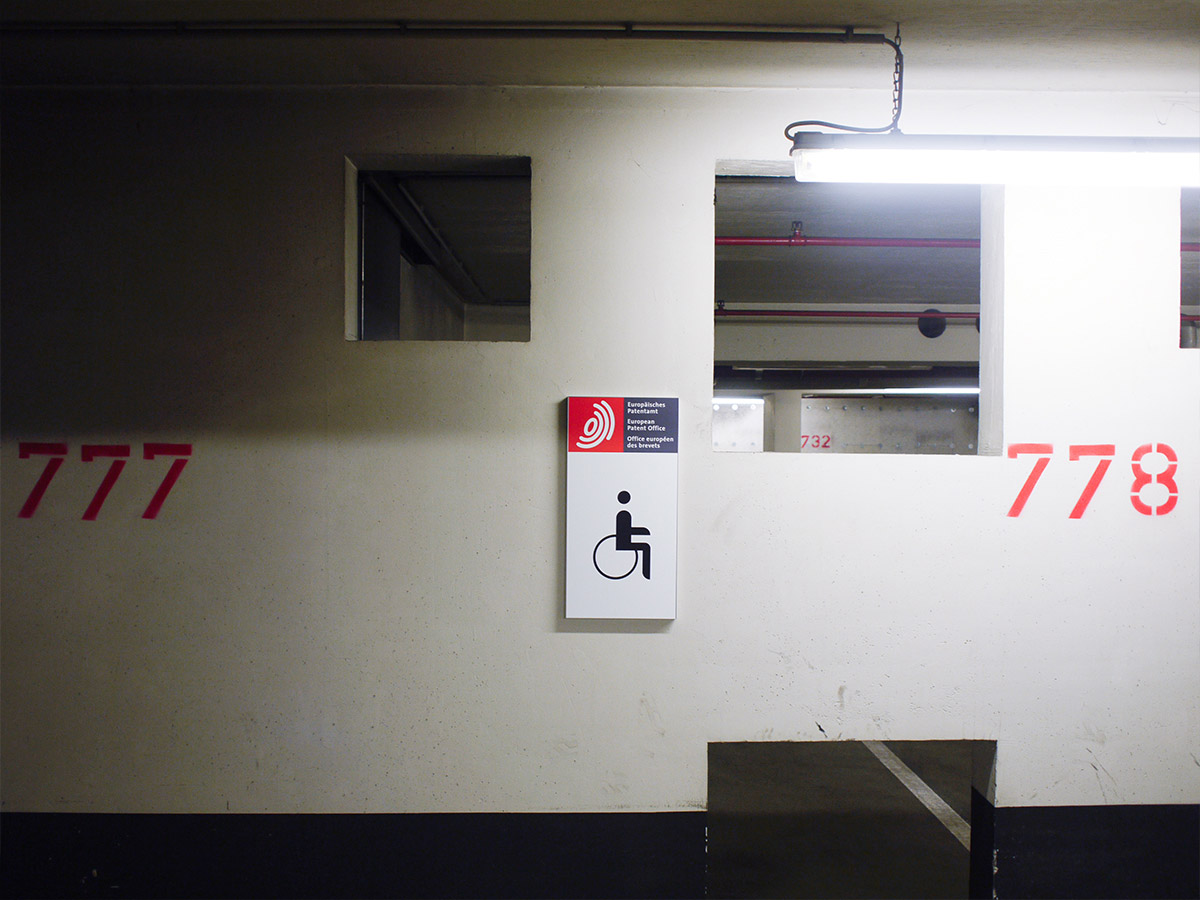 Kennzeichnung Behinderten Parkplatz