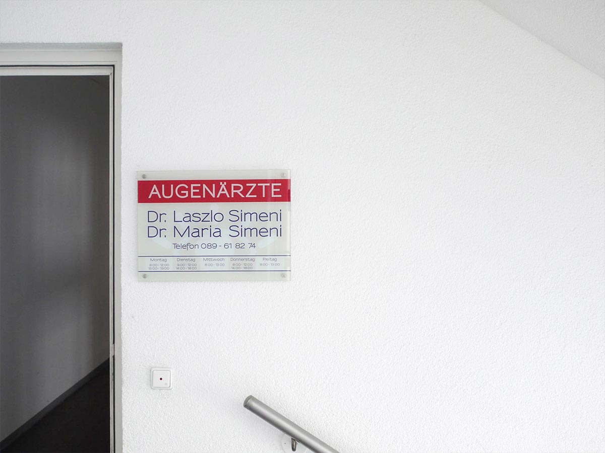 Firmenschild aus Einscheiben Sicherheits Glas